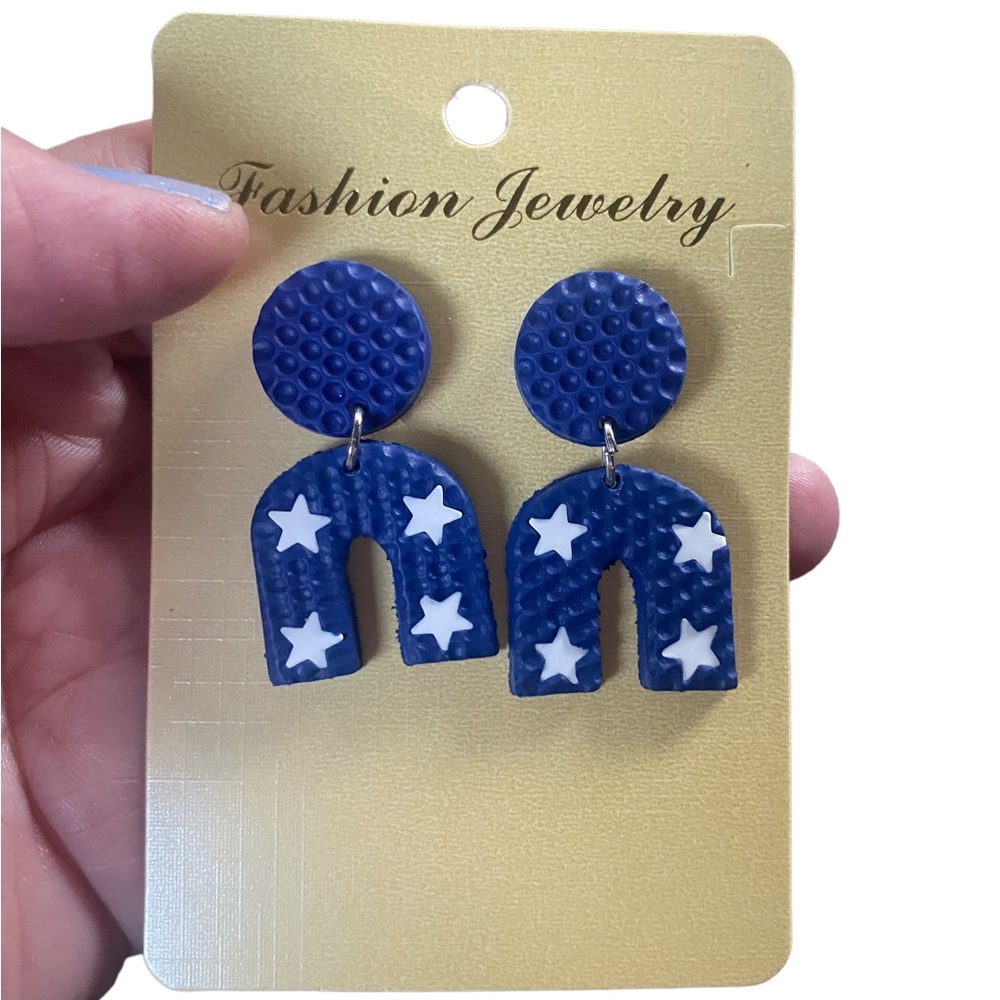 U Shaped Blue and White Clay Star Earrings